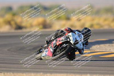 media/Nov-19-2023-CVMA (Sun) [[1f3d1b7ccb]]/Race 17 Amateur Supersport Middleweight/